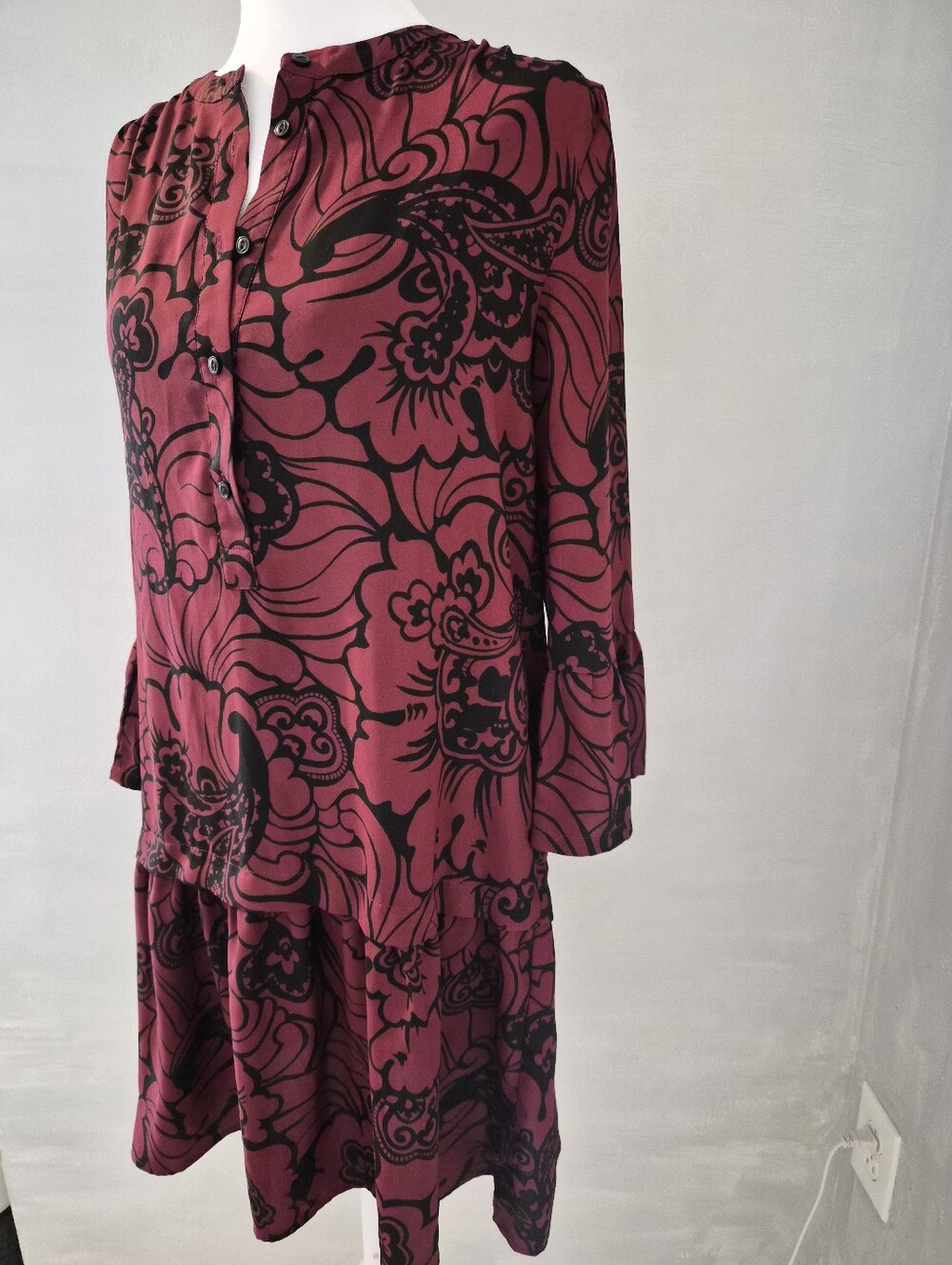 LOFT Burgundy Floral Long-Sleeve Shift Dress with Black Print